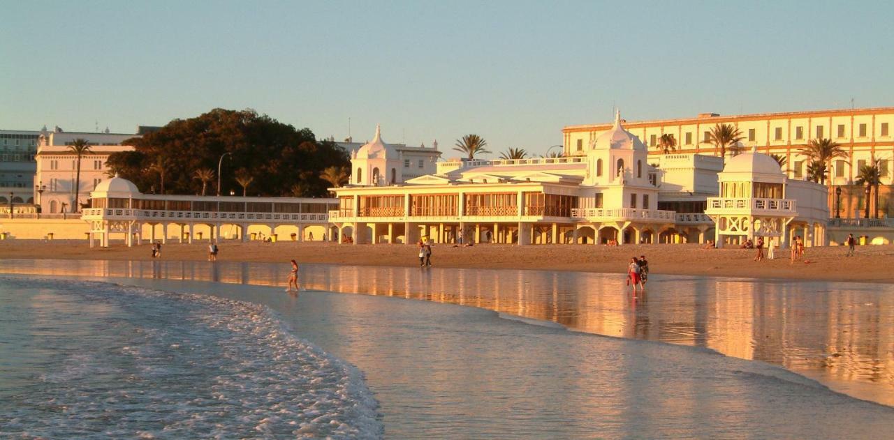 Estudio Deluxe Playa De La Victoria カディス エクステリア 写真